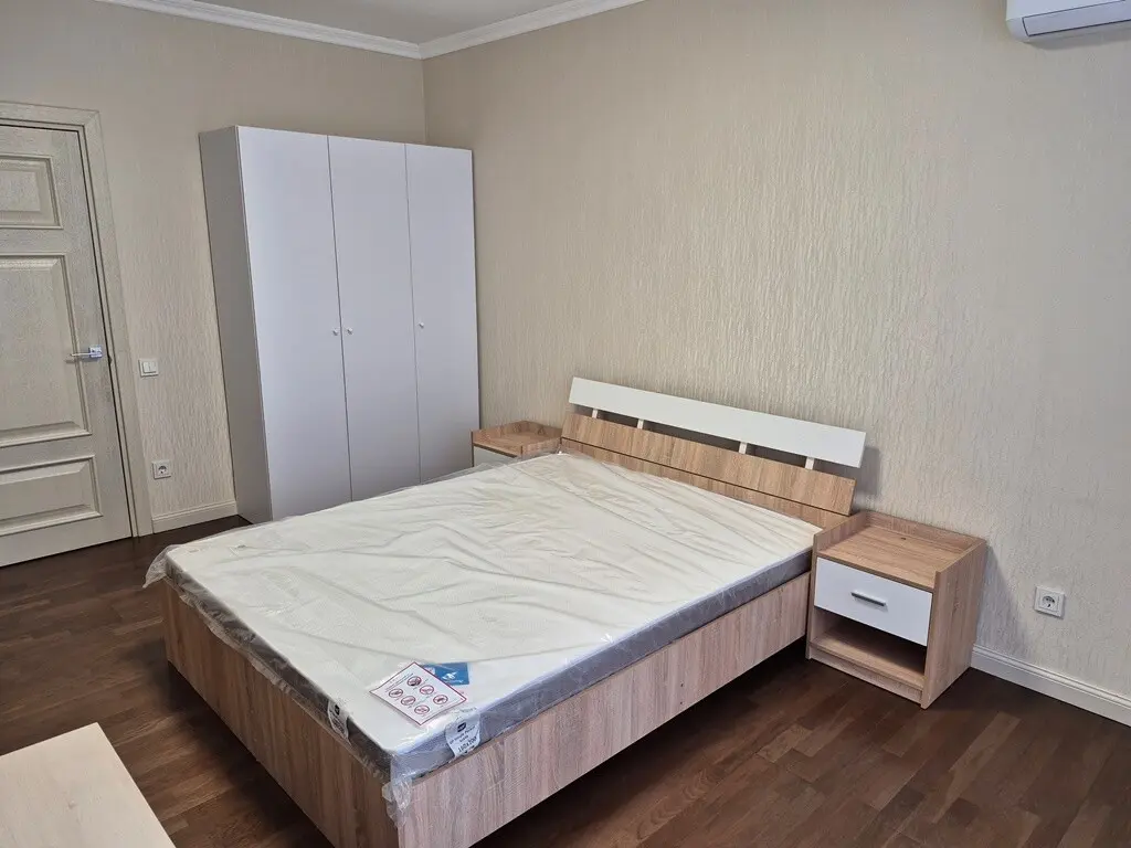 Фото Rent a 2-room apartment, Dragomanova Street 4а Kyiv for long-term rent, price: 18000 грн, code 4115