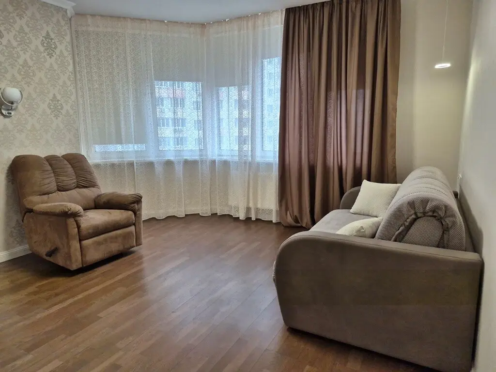 Фото Rent a 2-room apartment, Dragomanova Street 4а Kyiv for long-term rent, price: 18000 грн, code 4115