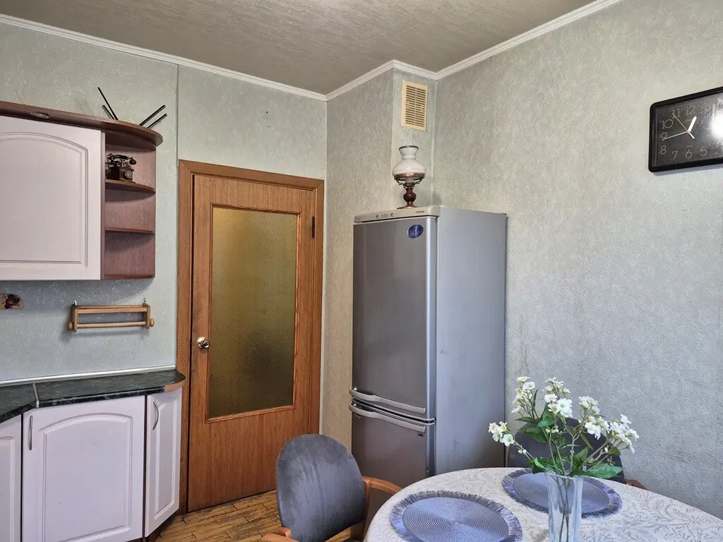 Фото Rent a 3-room apartment, Dragomanova Street 25 Kyiv for long-term rent, price: 18000 грн, code 4116