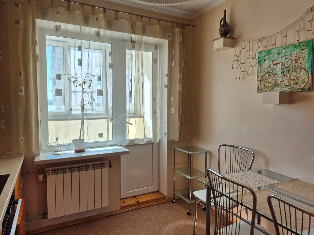 Фото Зняти 2 кімнатну квартиру, Вишняківська вул. 3 Київ в довгострокову оренду, ціна: 15000 грн, код 4120