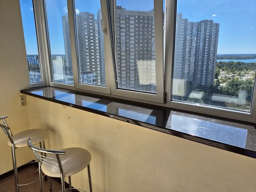 Фото Зняти 2 кімнатну квартиру, Вишняківська вул. 3 Київ в довгострокову оренду, ціна: 15000 грн, код 4120