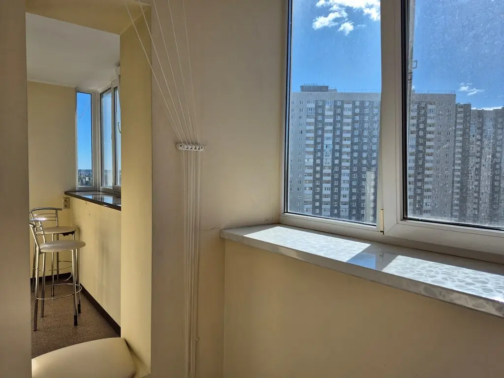 Фото Зняти 2 кімнатну квартиру, Вишняківська вул. 3 Київ в довгострокову оренду, ціна: 15000 грн, код 4120