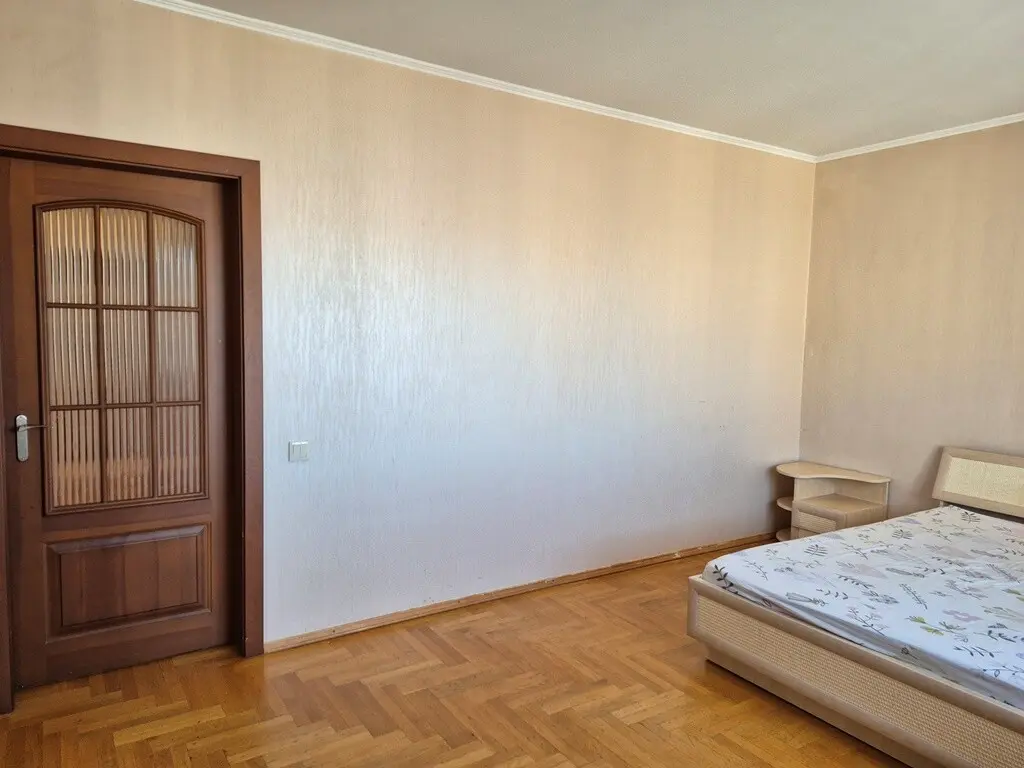 Фото Зняти 2 кімнатну квартиру, Вишняківська вул. 3 Київ в довгострокову оренду, ціна: 15000 грн, код 4120