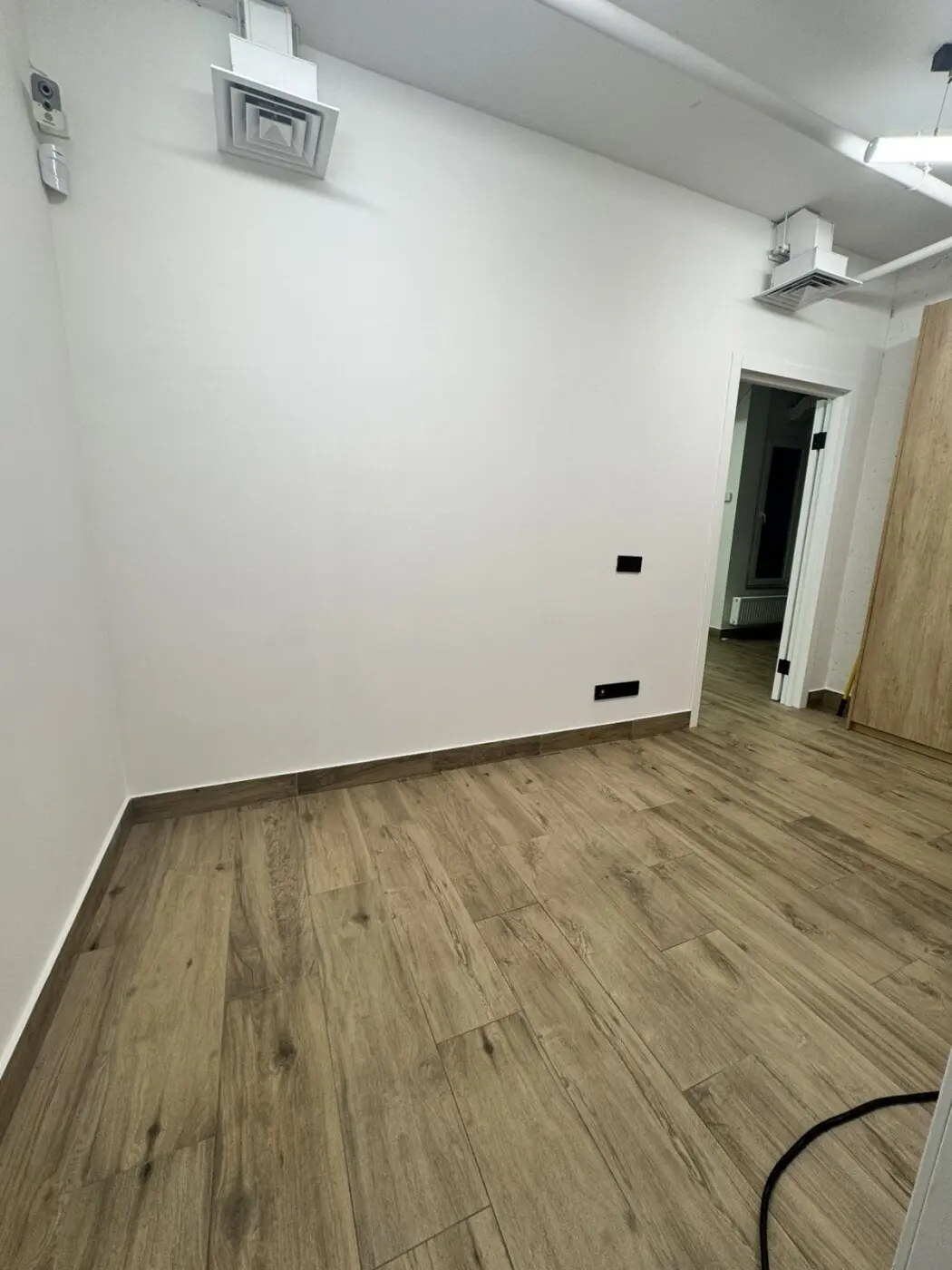 Фото Арендовать офис, Днепровская набережная  Киев в долгосрочную аренду, цена: 86000 грн, код 4125