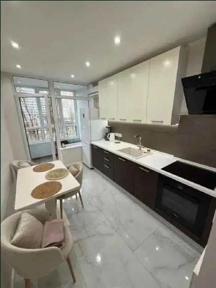 Фото Selling a 2-room apartment, 65 sq.m., Ovanesa Tumaniana Street 3 Kyiv, price: 140000 $, code 4127