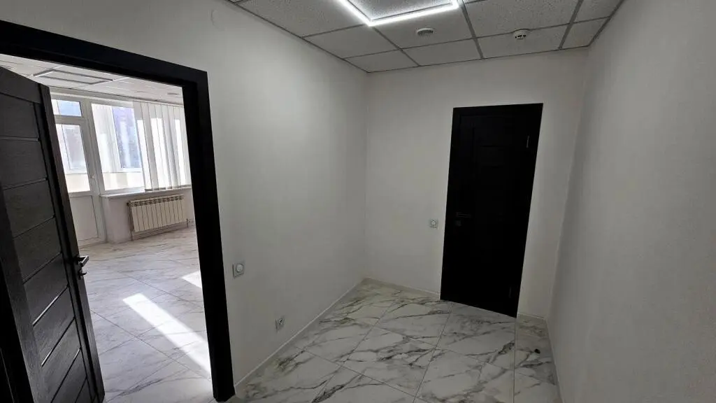 Фото Орендувати офіс, Урлівська вул.  Київ в довгострокову оренду, ціна: 45000 грн, код 4132