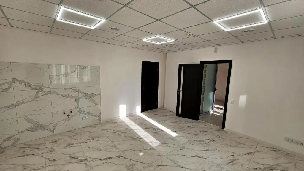 Фото Орендувати офіс, Урлівська вул.  Київ в довгострокову оренду, ціна: 45000 грн, код 4132