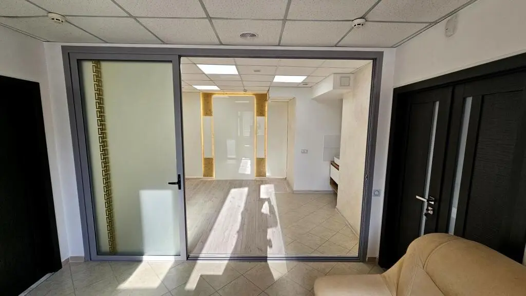 Фото Орендувати офіс, Урлівська вул.  Київ в довгострокову оренду, ціна: 45000 грн, код 4132