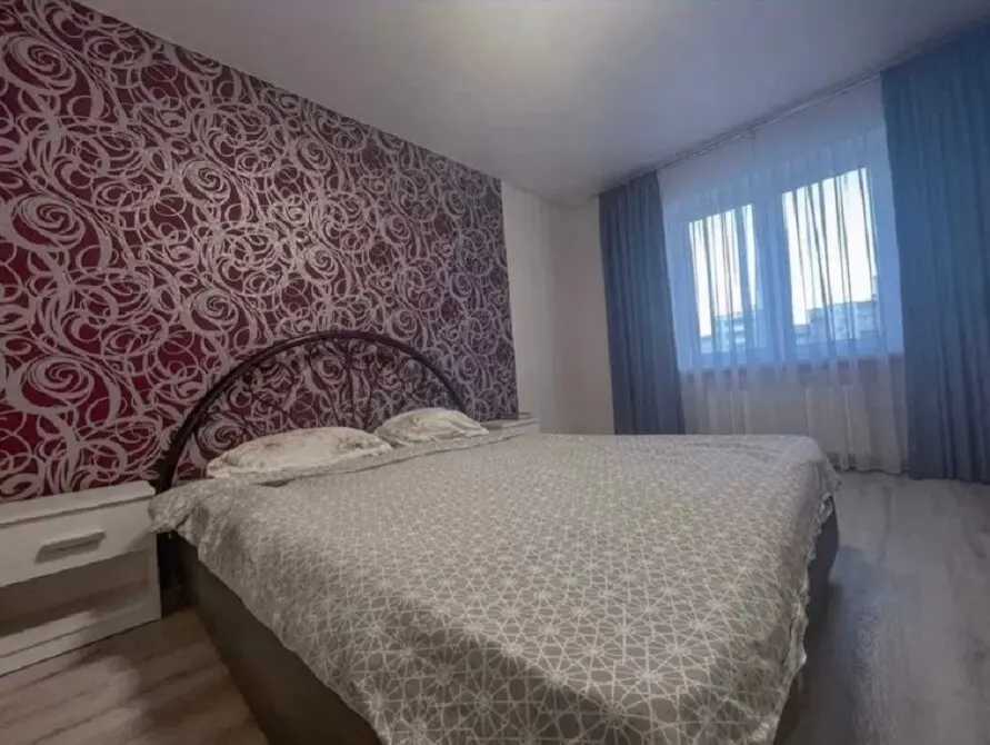 Фото Зняти 1 кімнатну квартиру, Драгоманова вул.  Київ в довгострокову оренду, ціна: 15000 грн, код 4141