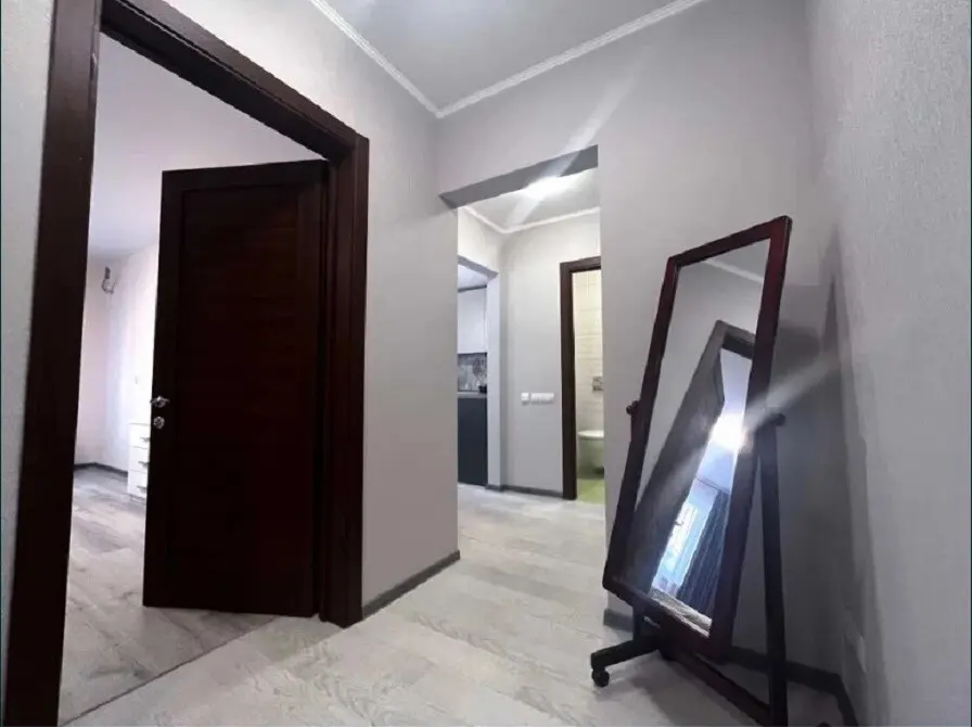 Фото Зняти 1 кімнатну квартиру, Драгоманова вул.  Київ в довгострокову оренду, ціна: 15000 грн, код 4141