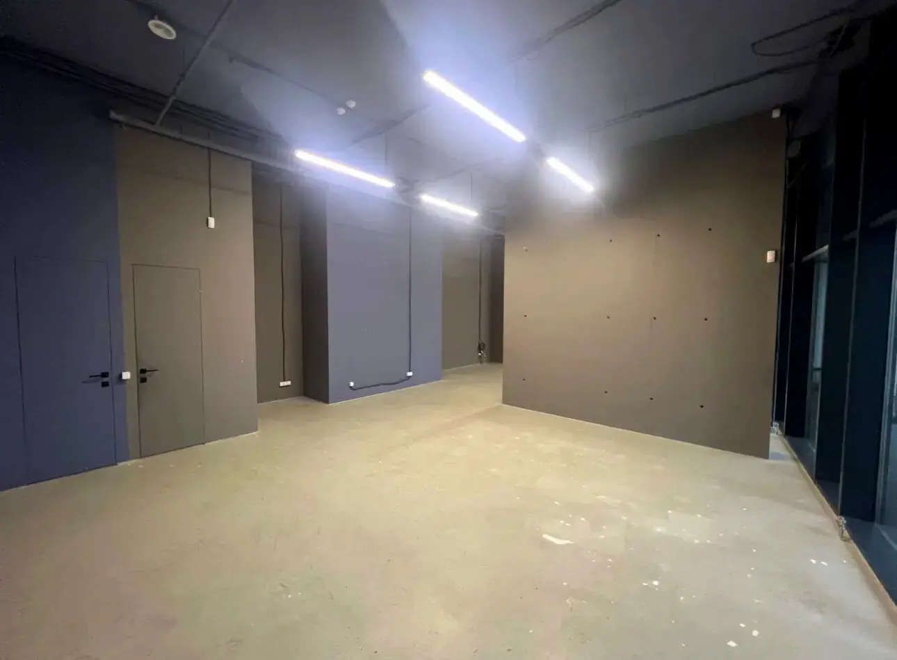 Фото Орендувати офіс, Зарічна вул.  Київ в довгострокову оренду, ціна: 65000 грн, код 4147