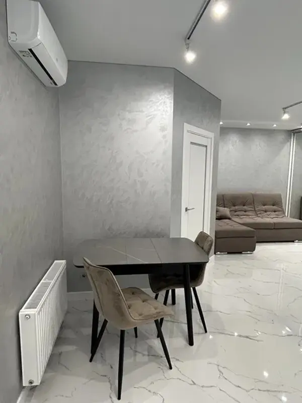 Фото Selling a 1-room apartment, 46 sq.m., Kharkivske Road 190 Kyiv, price: 105000 $, code 4154