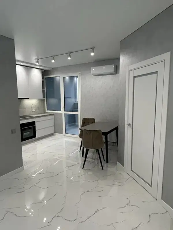 Фото Selling a 1-room apartment, 46 sq.m., Kharkivske Road 190 Kyiv, price: 105000 $, code 4154