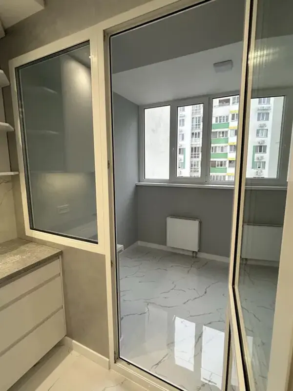 Фото Selling a 1-room apartment, 46 sq.m., Kharkivske Road 190 Kyiv, price: 105000 $, code 4154