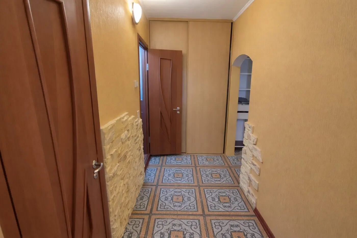 Фото Selling a 2-room apartment, 69 sq.m., Petra Hryhorenka Avenue 1 Kyiv, price: 83000 $, code 4159