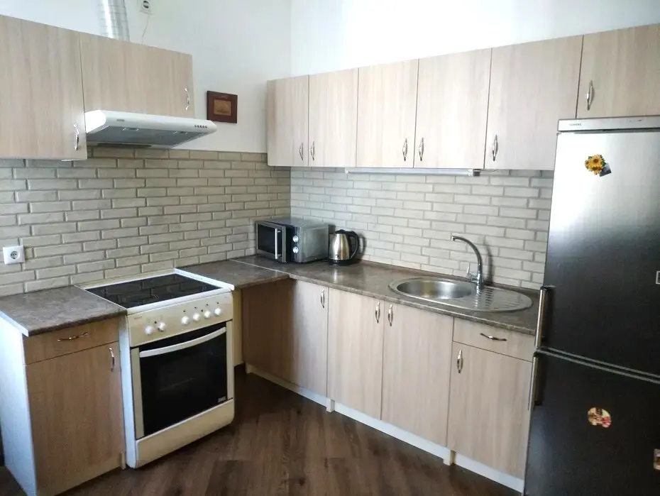 Фото Зняти 1 кімнатну квартиру, Харківське шосе 182 Київ в довгострокову оренду, ціна: 12000 грн, код 4160