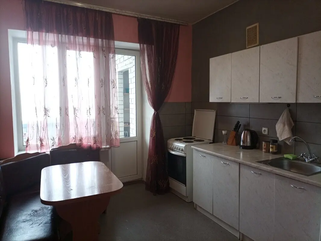 Фото Зняти 1 кімнатну квартиру, Анни Ахматової вул. 31 Київ в довгострокову оренду, ціна: 11000 грн, код 4161