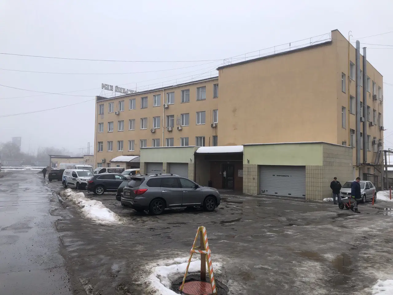 Фото Орендувати офіс, Пирогівський Шлях вул. (Червонопрапорна) 34 Київ в довгострокову оренду, ціна: 150 UAH, код 4166