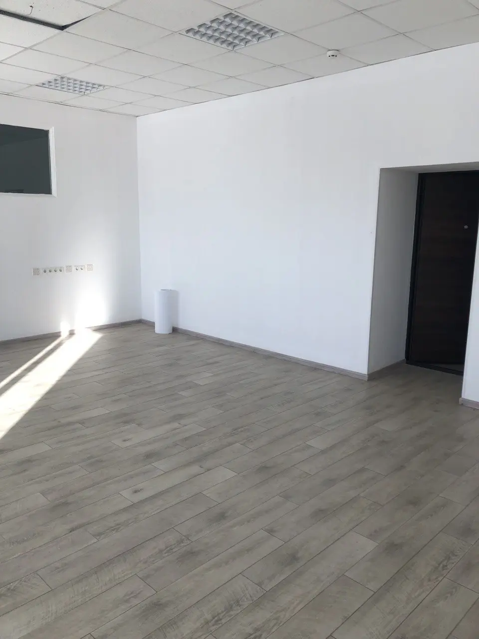 Фото Орендувати офіс, Пирогівський Шлях вул. (Червонопрапорна) 34 Київ в довгострокову оренду, ціна: 150 UAH, код 4166