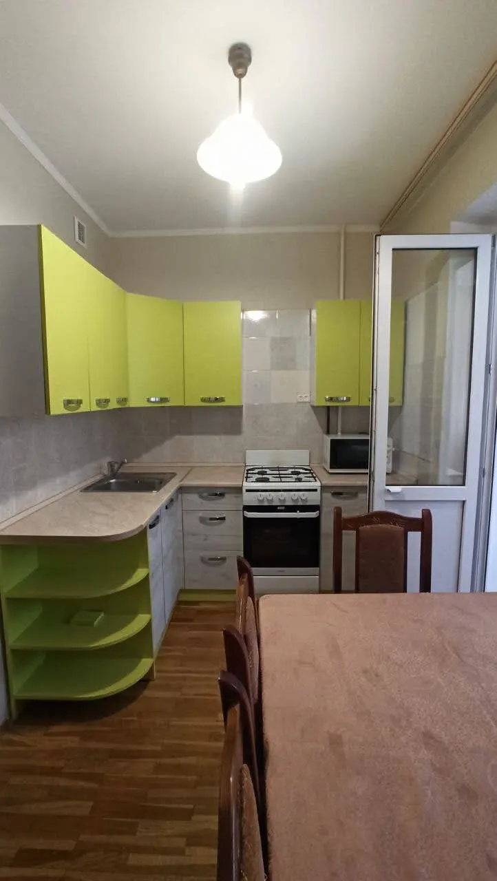 Фото Зняти 1 кімнатну квартиру, Героїв Дніпра вул. 61 Київ в довгострокову оренду, ціна: 18000 UAH, код 4168