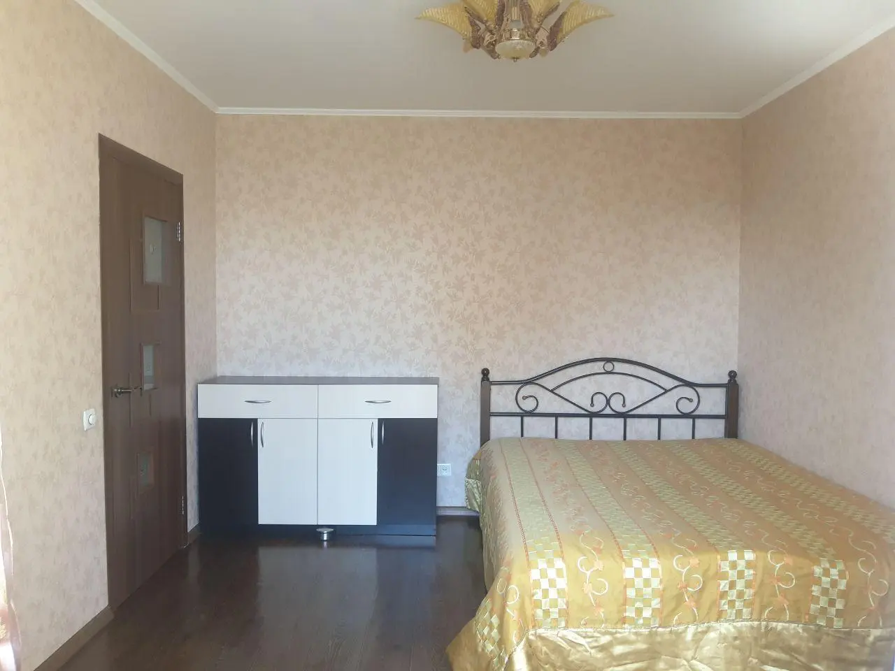 Фото Продаю 3-комнатную квартиру, 75.5 кв. м, Ларисы Руденко ул. 3а Киев, цена: 90000 $, код 4182