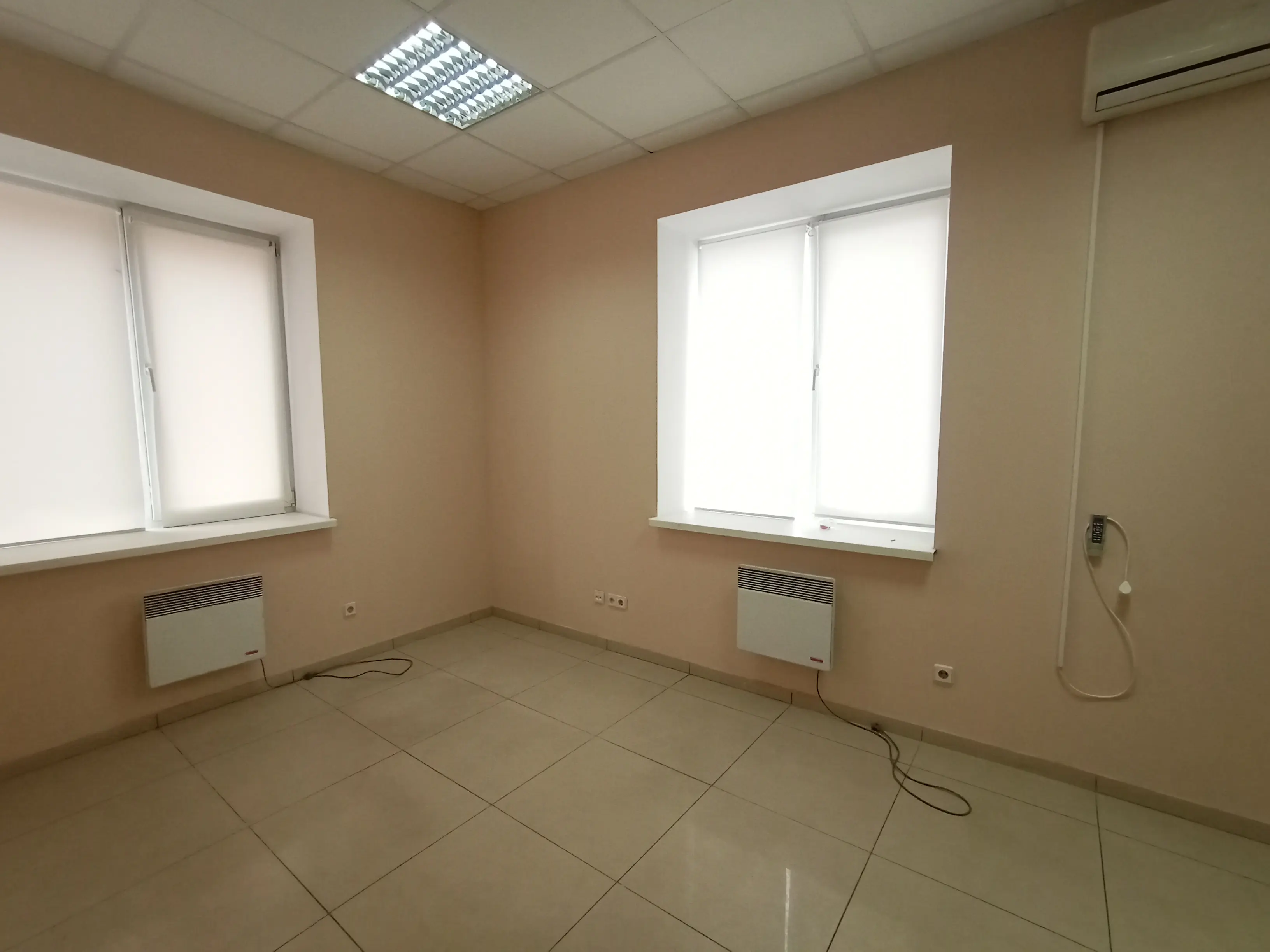 Фото Арендовать офис, Академика Туполева ул.  Киев в долгосрочную аренду, цена: 200 UAH, код 4185