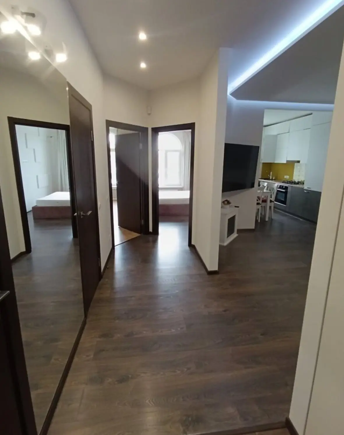 Фото Selling a 2-room apartment, 63 sq.m., Dmytra Lutsenka Street (Yuriia Smolycha Street)  Kyiv, price: 143000 $, code 4204