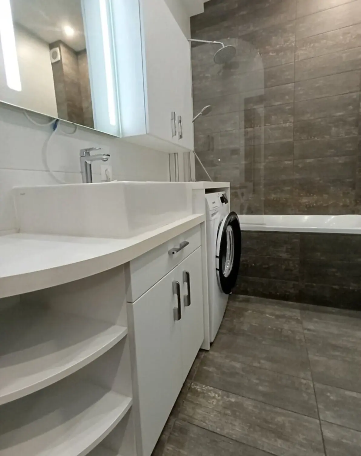 Фото Selling a 2-room apartment, 63 sq.m., Dmytra Lutsenka Street (Yuriia Smolycha Street)  Kyiv, price: 143000 $, code 4204