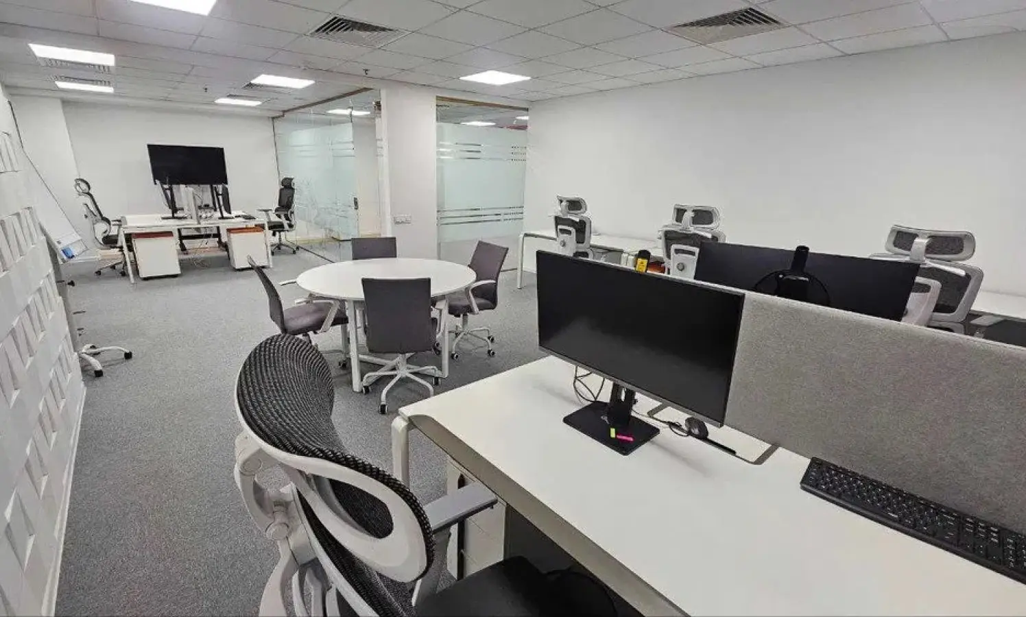 Фото Орендувати офіс, Богдана Хмельницького вул. 19-21 Київ в довгострокову оренду, ціна: 18 $, код 4207