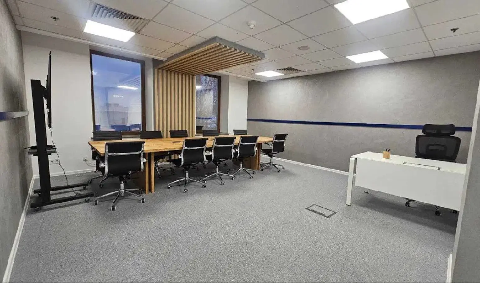 Фото Орендувати офіс, Богдана Хмельницького вул. 19-21 Київ в довгострокову оренду, ціна: 18 $, код 4207