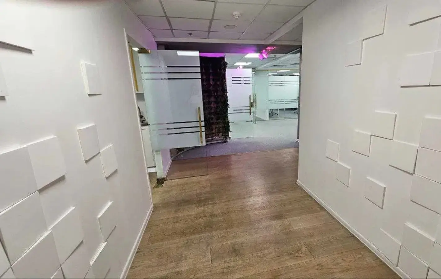 Фото Орендувати офіс, Богдана Хмельницького вул. 19-21 Київ в довгострокову оренду, ціна: 18 $, код 4207