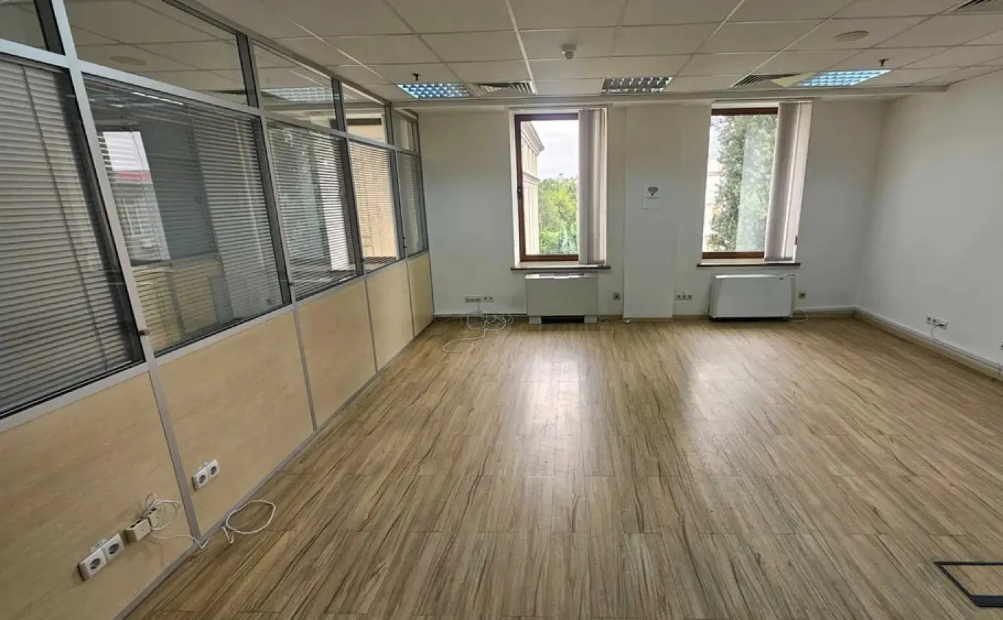 Фото Rent an office, Bohdana Khmelnytskoho Street 19-21 Kyiv for long-term rent, price: 17 $, code 4208