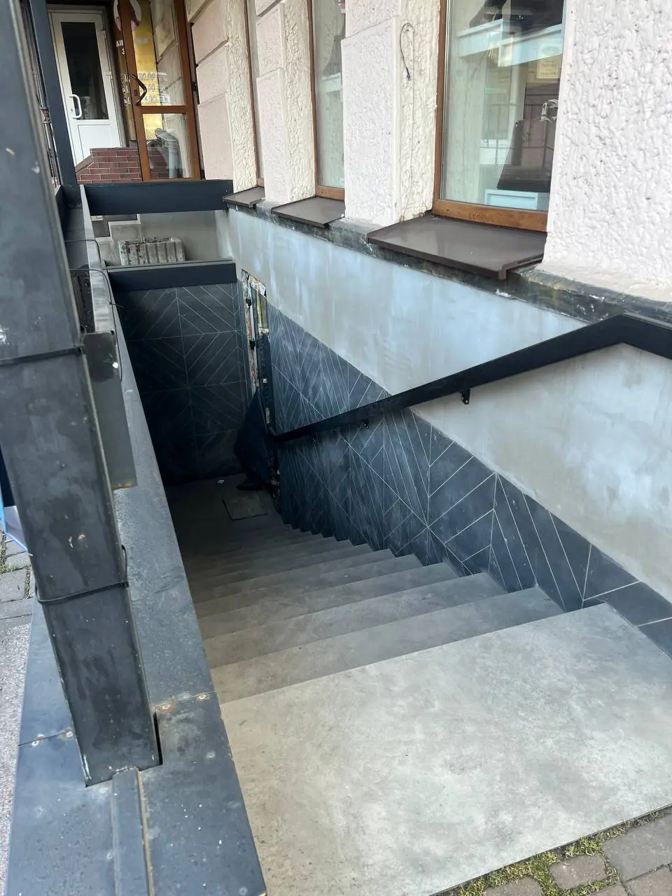 Фото Продаю коммерческую недвижимость, 106 кв. м, Независимости ул. 36 Ивано-Франковск, цена: 167000 $, код 4214