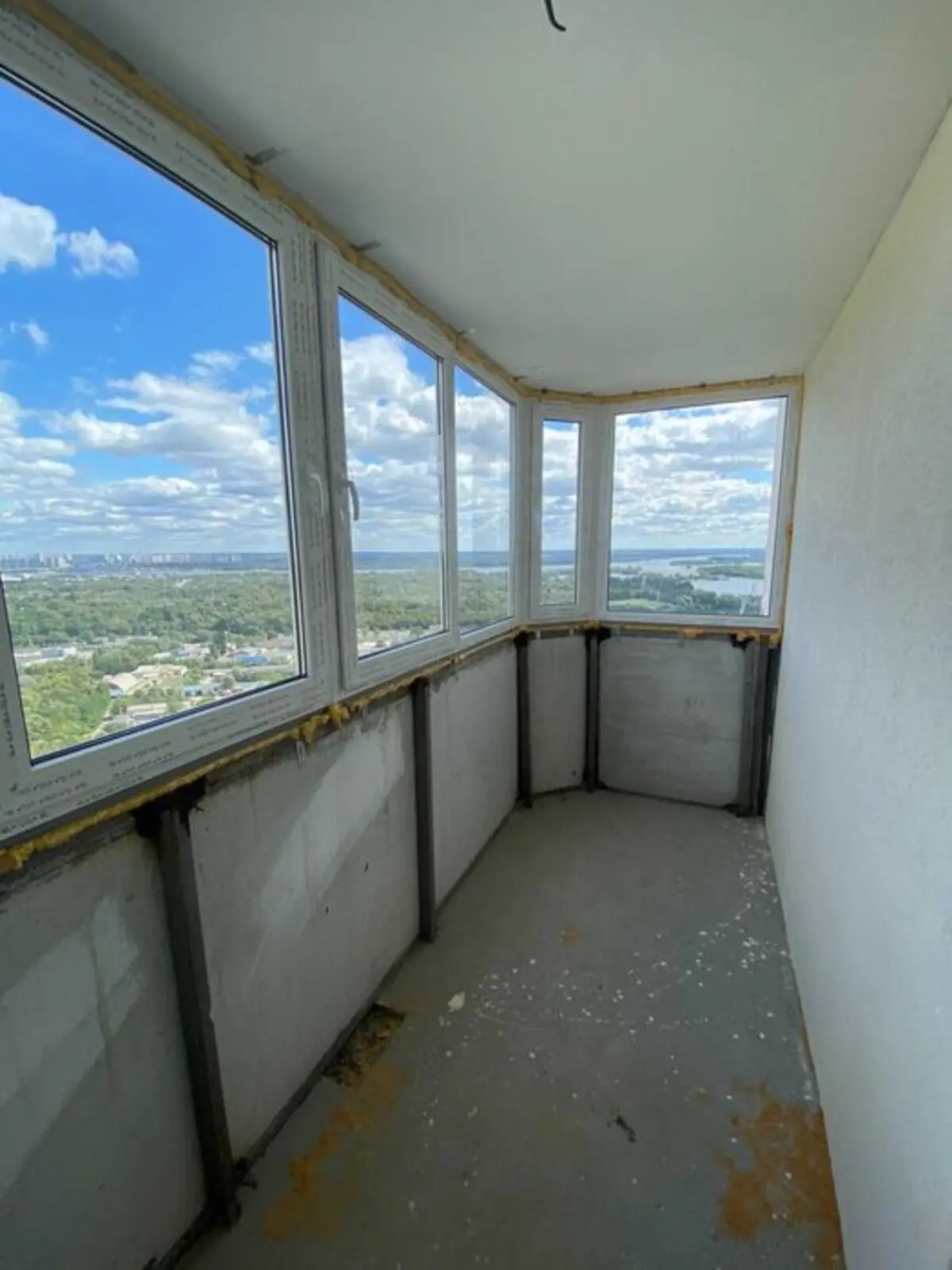 Фото Selling a 3-room apartment, 93 sq.m., Motornyi lane  Kyiv, price: 102000 $, code 4232