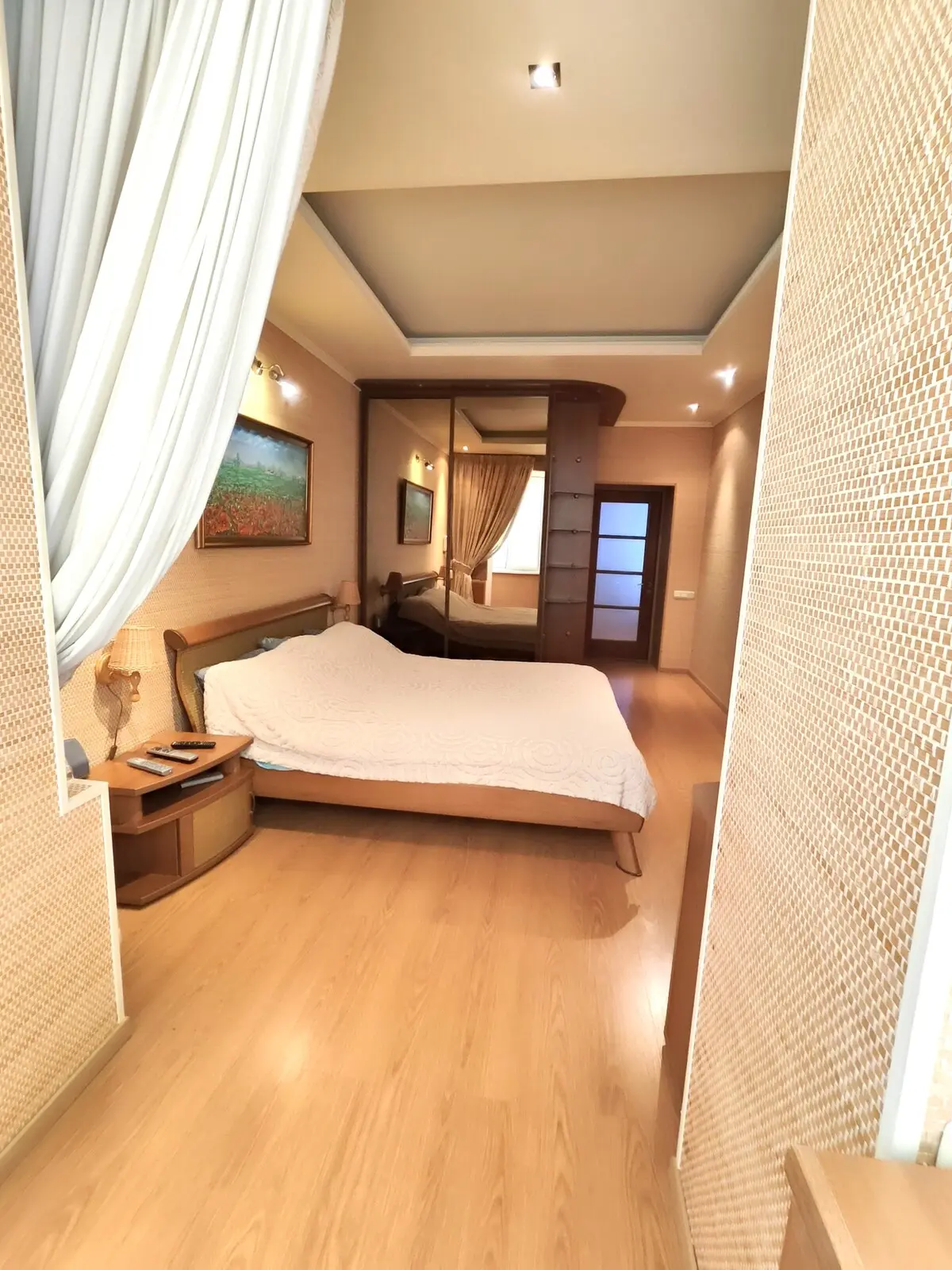 Фото Снять 2-комнатную квартиру, Мечникова ул. 16 Киев в долгосрочную аренду, цена: 800 €, код 4233