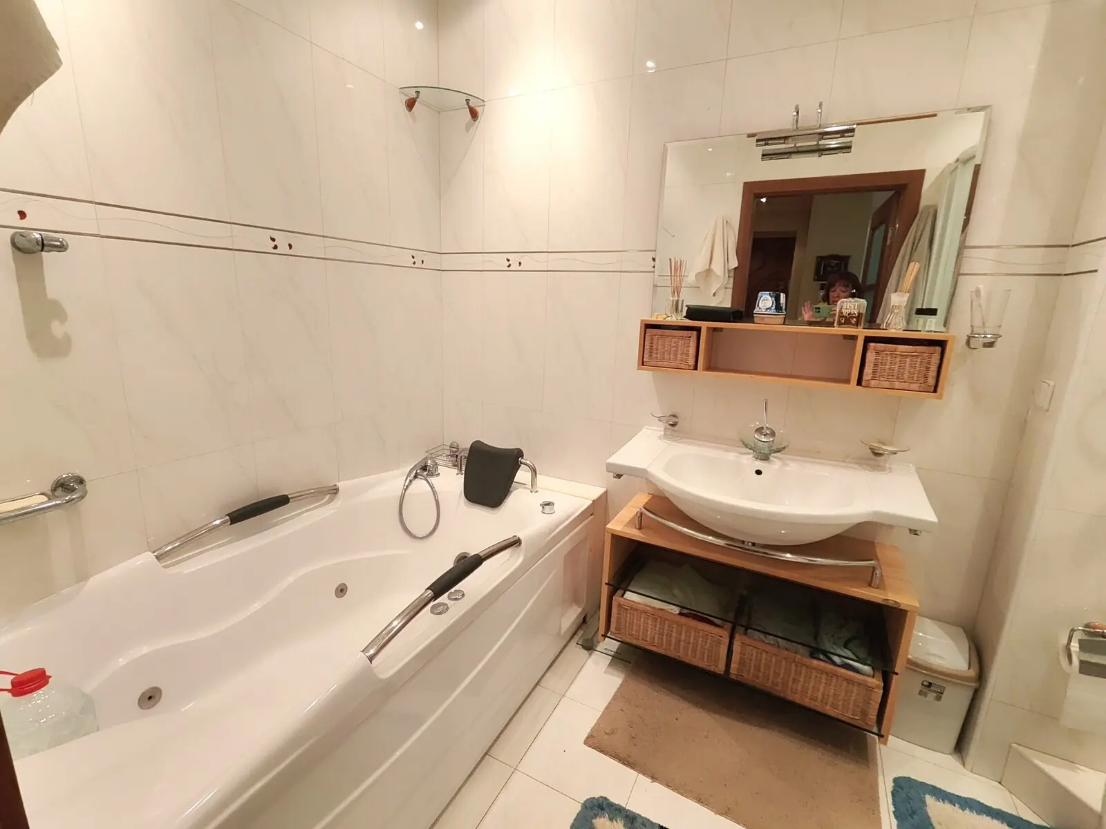 Фото Снять 2-комнатную квартиру, Мечникова ул. 16 Киев в долгосрочную аренду, цена: 800 €, код 4233