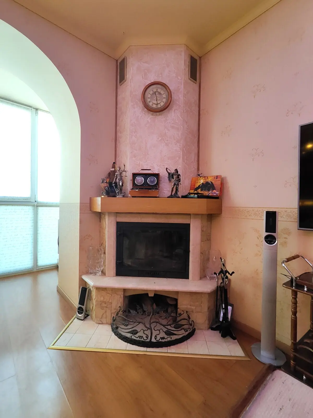 Фото Снять 2-комнатную квартиру, Мечникова ул. 16 Киев в долгосрочную аренду, цена: 800 €, код 4233