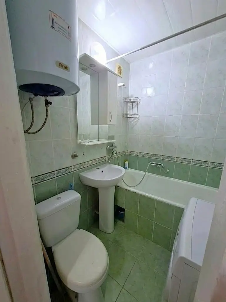 Фото Продаю 1 кімнатну квартиру, 37 кв. м, Михайла Грушевського вул. 52 Одеса, ціна: 30500 $, код 4235