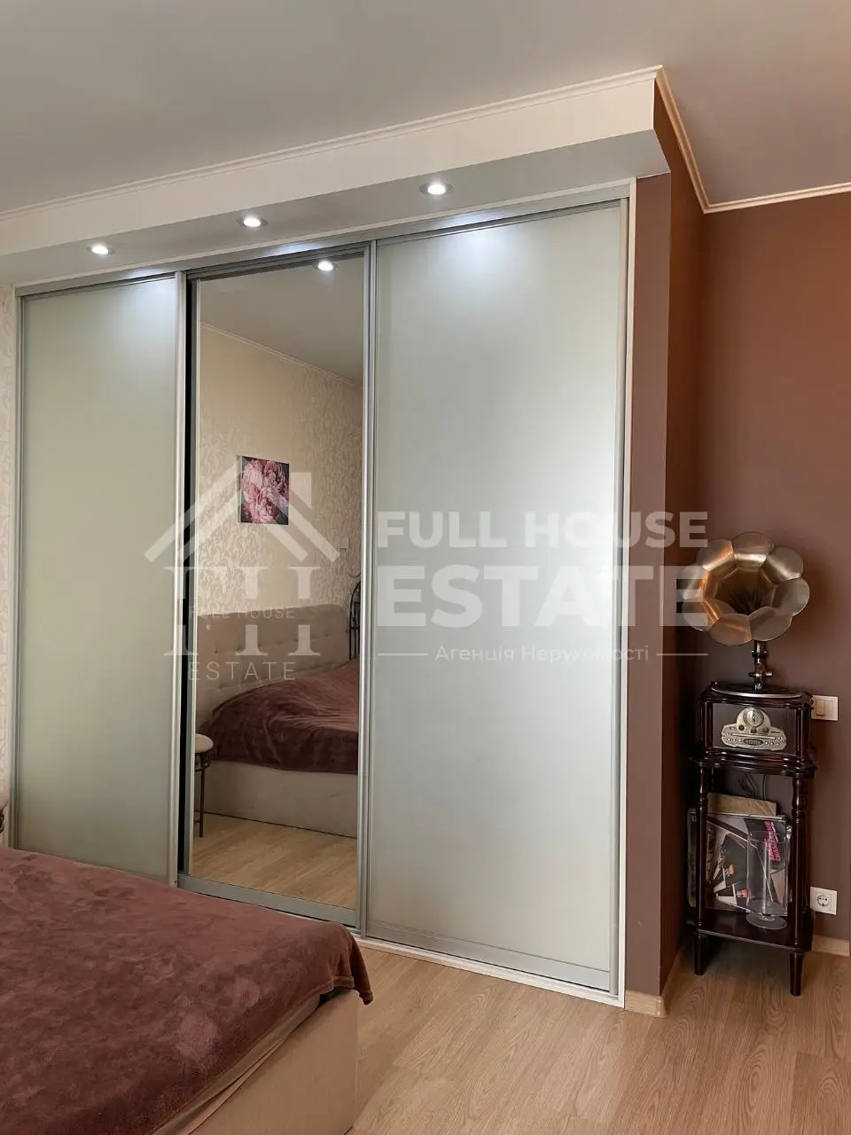 Фото Продаю 3 кімнатну квартиру, 82 кв. м, Януша Корчака вул. (Баумана) 25 Київ, ціна: 157500 $, код 4254