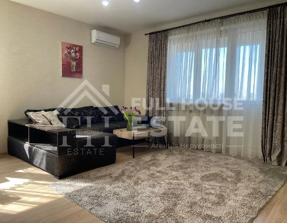 Фото Продаю 3 кімнатну квартиру, 82 кв. м, Януша Корчака вул. (Баумана) 25 Київ, ціна: 157500 $, код 4254