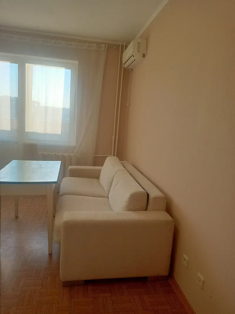 Фото Зняти 1 кімнатну квартиру, Харківське шосе 56 Київ в довгострокову оренду, ціна: 12000 грн, код 4257