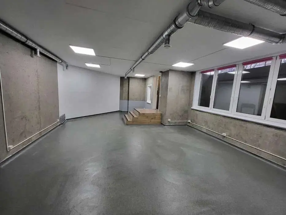 Фото Орендувати офіс, Срібнокільська вул. 1 Київ в довгострокову оренду, ціна: 22000 грн, код 4260