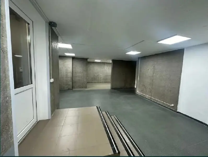 Фото Орендувати офіс, Срібнокільська вул. 1 Київ в довгострокову оренду, ціна: 22000 грн, код 4260