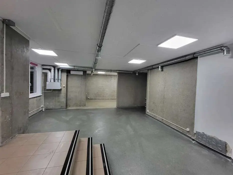 Фото Орендувати офіс, Срібнокільська вул. 1 Київ в довгострокову оренду, ціна: 22000 грн, код 4260