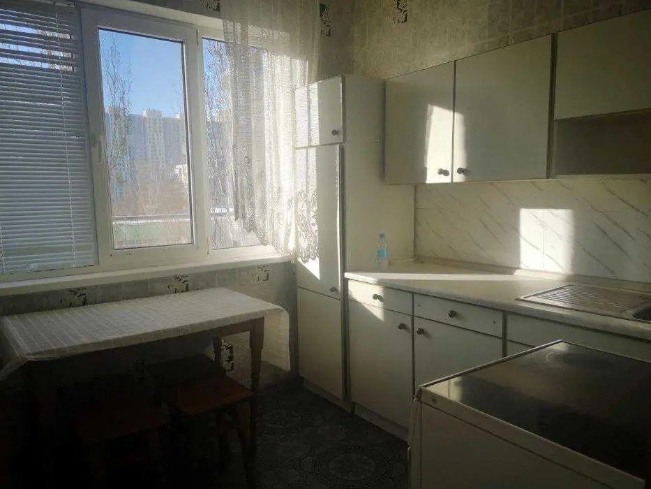 Фото Зняти 2 кімнатну квартиру, Харківське шосе 160 Київ в довгострокову оренду, ціна: 12500 грн, код 4265