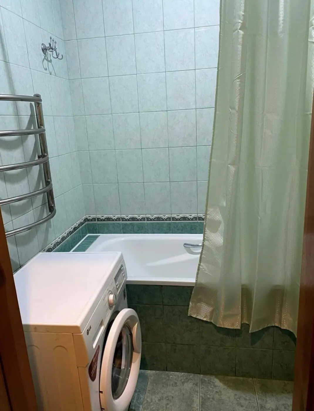 Фото Снять 3-комнатную квартиру, Ярослава Гашека бульв.  Киев в долгосрочную аренду, цена: 17000 грн, код 4267