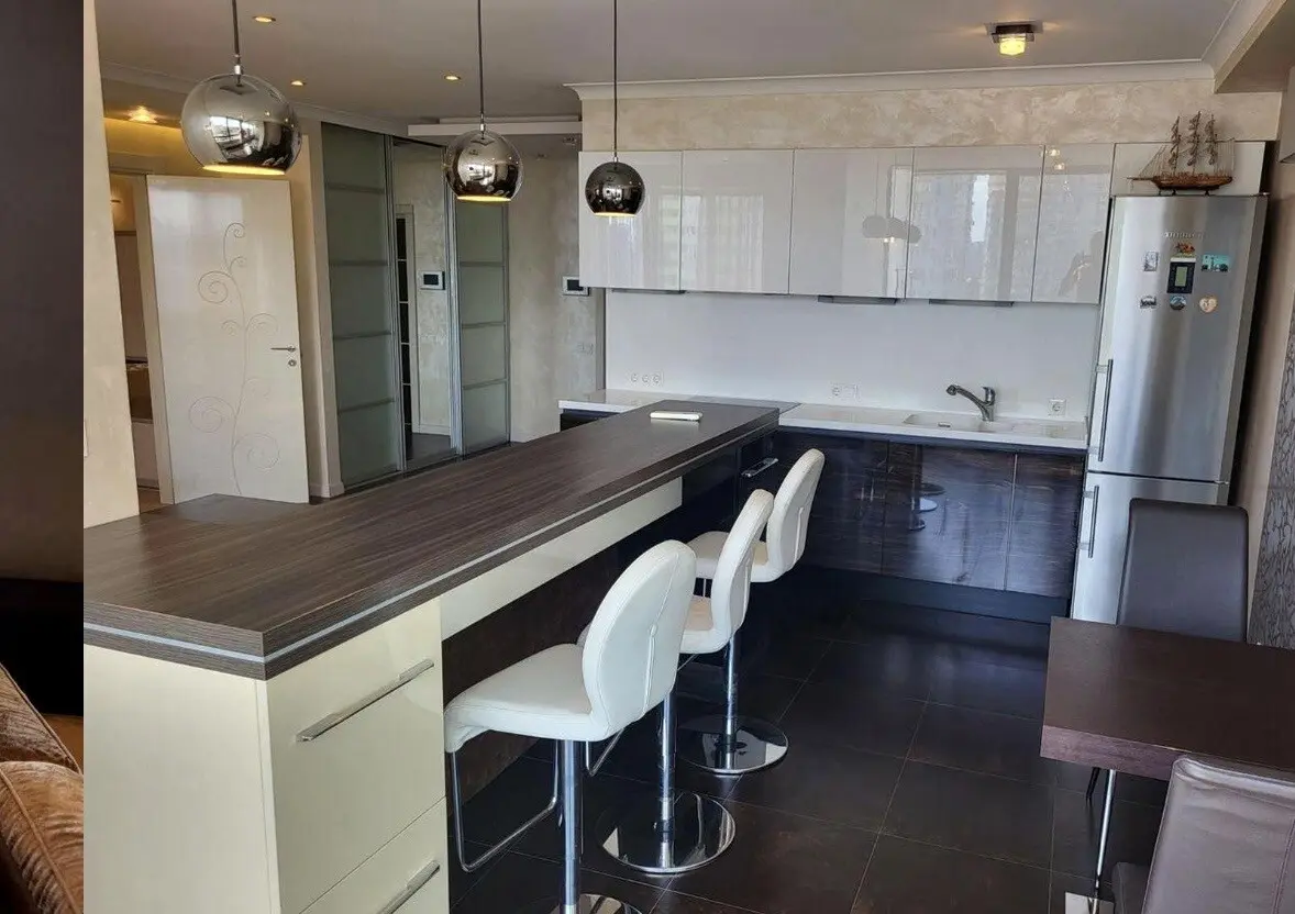 Фото Снять 2-комнатную квартиру, Юрия Шумского ул. 1 Киев в долгосрочную аренду, цена: 30964 грн, код 4270