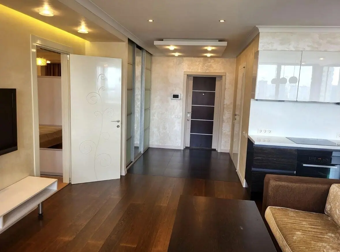 Фото Снять 2-комнатную квартиру, Юрия Шумского ул. 1 Киев в долгосрочную аренду, цена: 30964 грн, код 4270