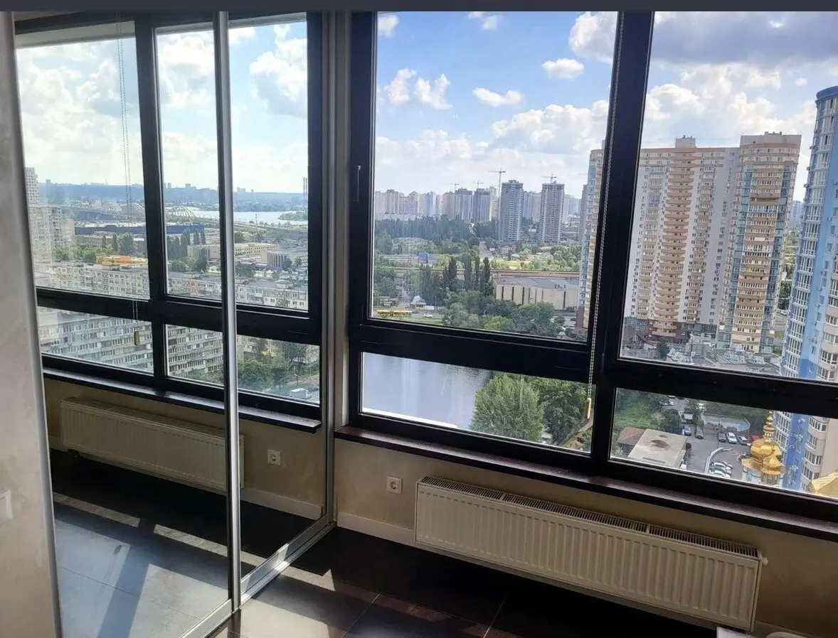 Фото Снять 2-комнатную квартиру, Юрия Шумского ул. 1 Киев в долгосрочную аренду, цена: 30964 грн, код 4270