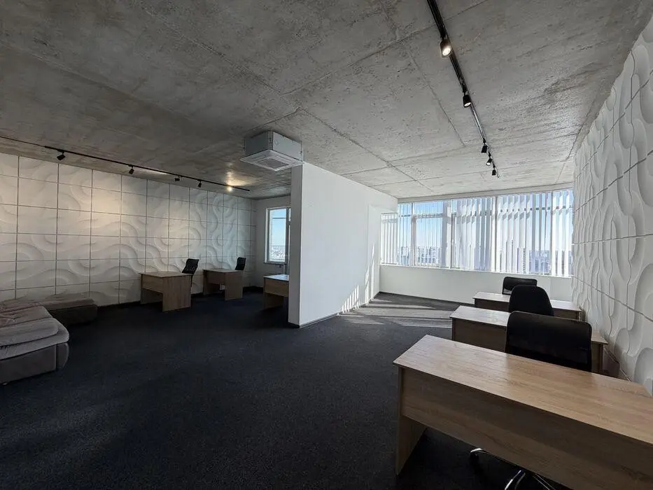 Фото Орендувати офіс, Микільсько-Слобідська вул.  Київ в довгострокову оренду, ціна: 55900 грн, код 4272